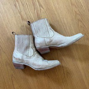 Frye Sacha Chelsea Boots